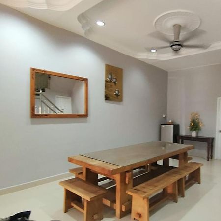 Homestay Roma Suite 쿠알라트렝가누 외부 사진
