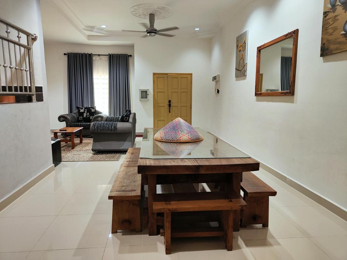 Homestay Roma Suite 쿠알라트렝가누 외부 사진