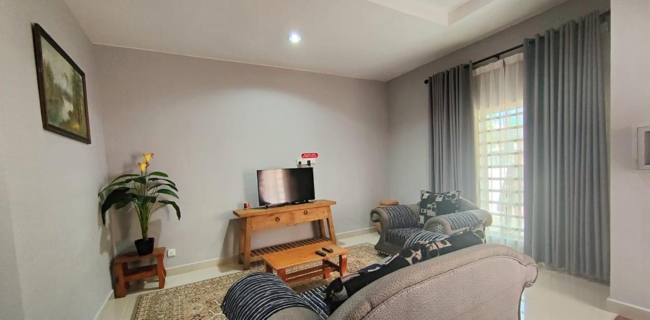 Homestay Roma Suite 쿠알라트렝가누 외부 사진